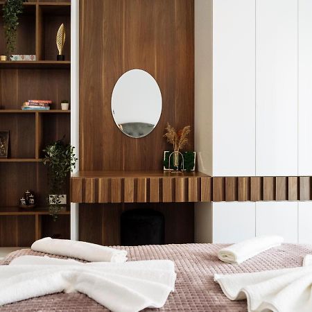 Cozy Special Pallady Apartament With Garden & Courtyard Bukares Bagian luar foto