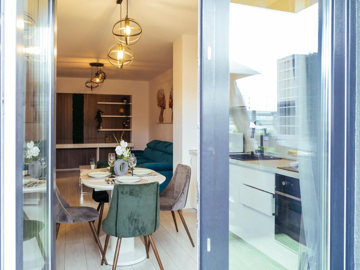 Cozy Special Pallady Apartament With Garden & Courtyard Bukares Bagian luar foto