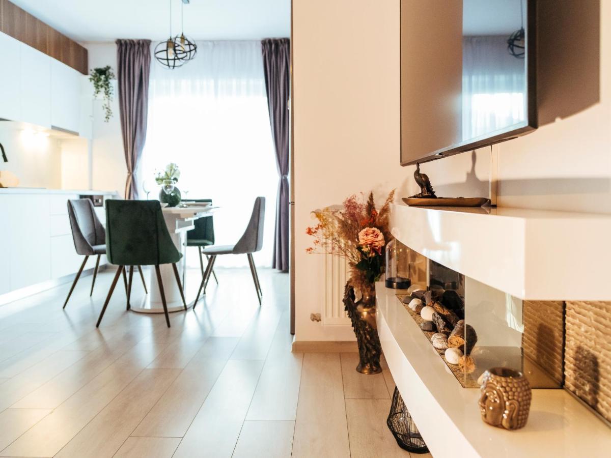 Cozy Special Pallady Apartament With Garden & Courtyard Bukares Bagian luar foto