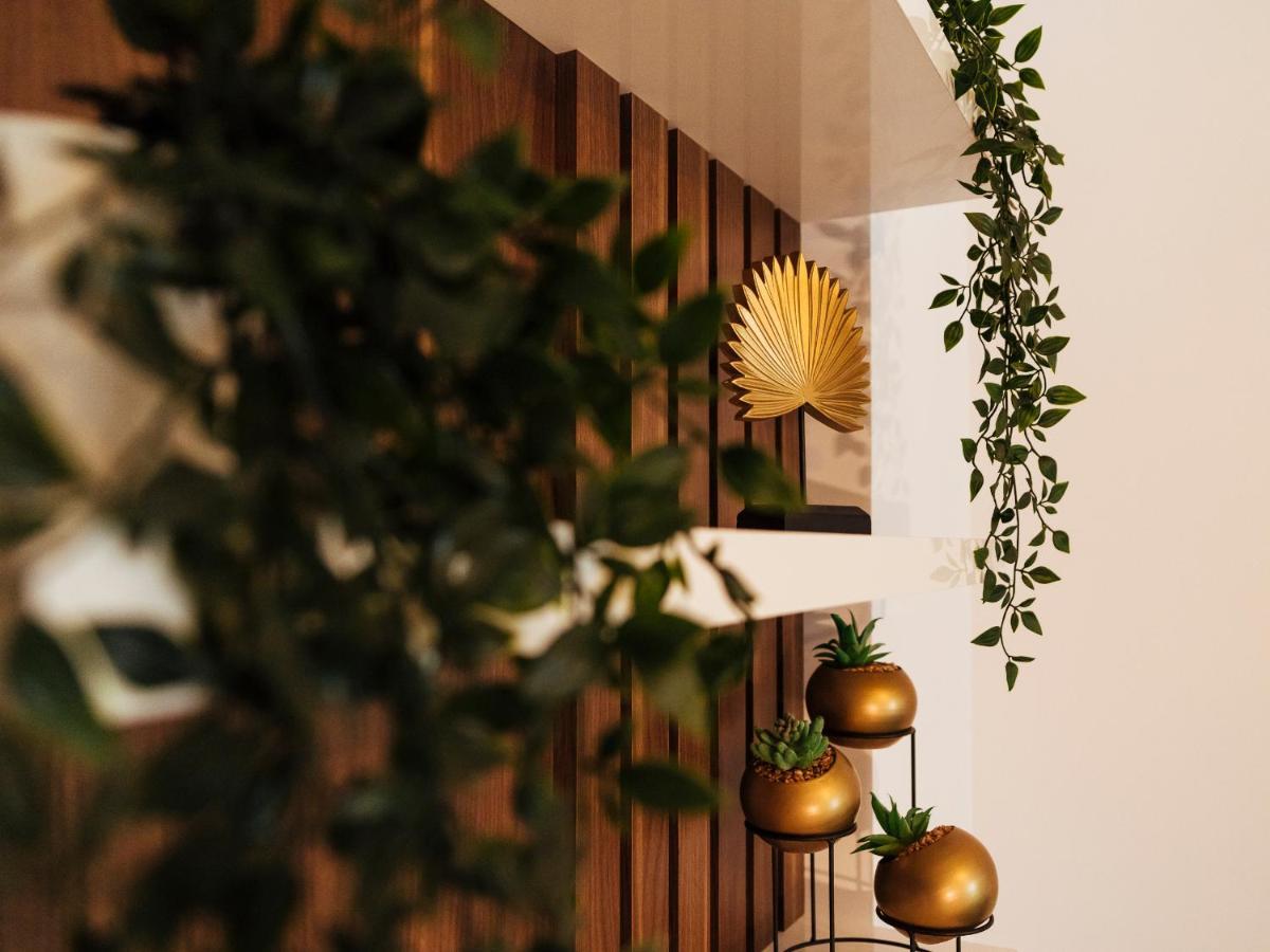 Cozy Special Pallady Apartament With Garden & Courtyard Bukares Bagian luar foto