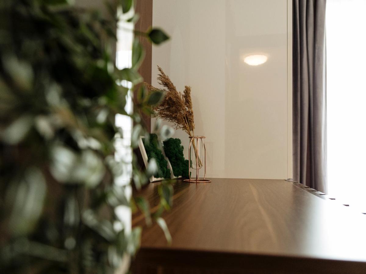 Cozy Special Pallady Apartament With Garden & Courtyard Bukares Bagian luar foto