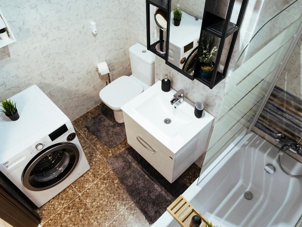 Cozy Special Pallady Apartament With Garden & Courtyard Bukares Bagian luar foto