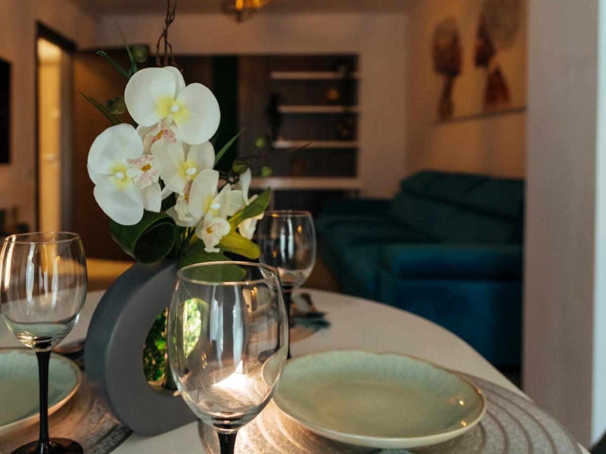 Cozy Special Pallady Apartament With Garden & Courtyard Bukares Bagian luar foto