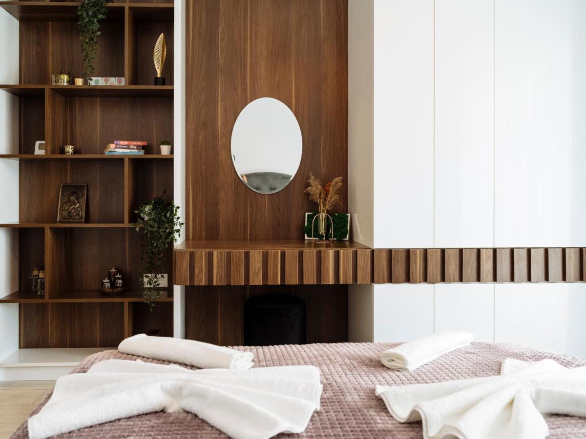 Cozy Special Pallady Apartament With Garden & Courtyard Bukares Bagian luar foto