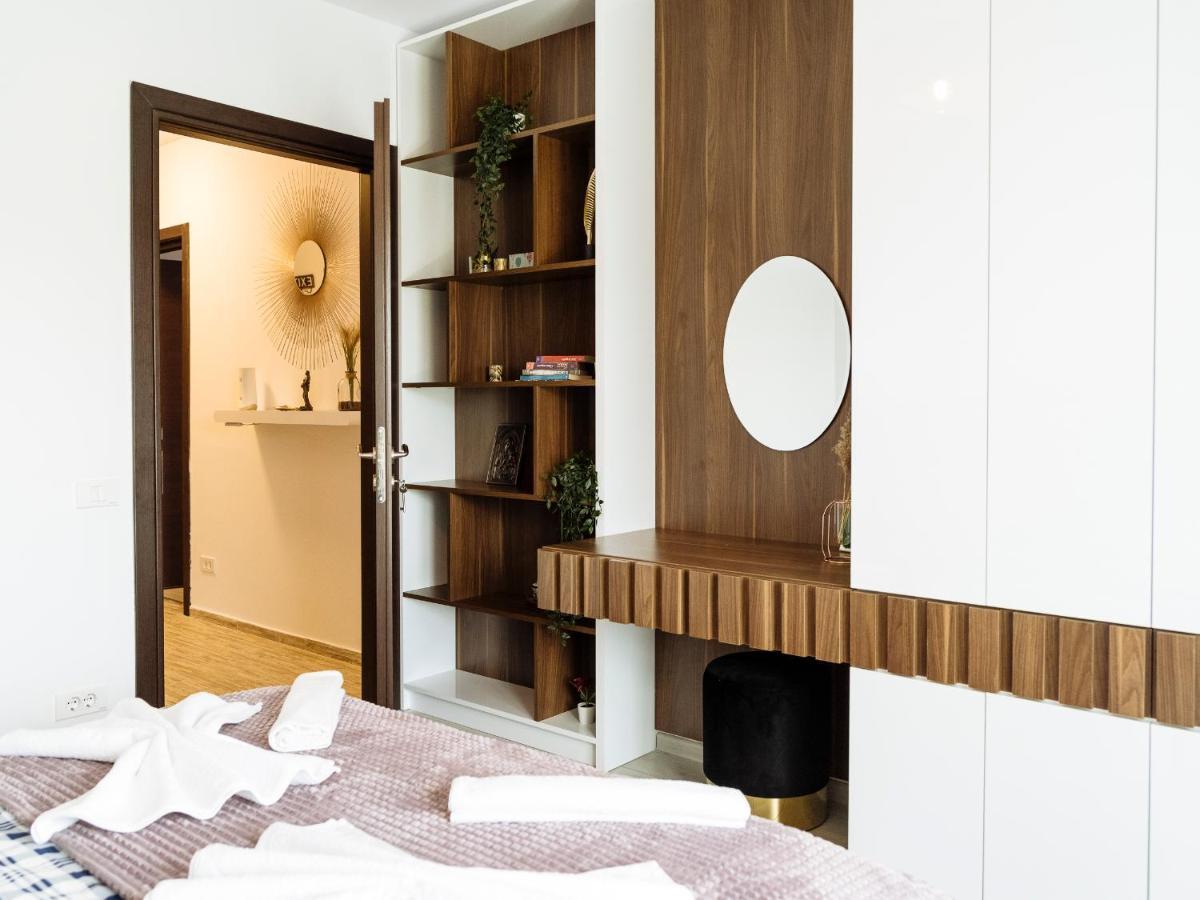 Cozy Special Pallady Apartament With Garden & Courtyard Bukares Bagian luar foto
