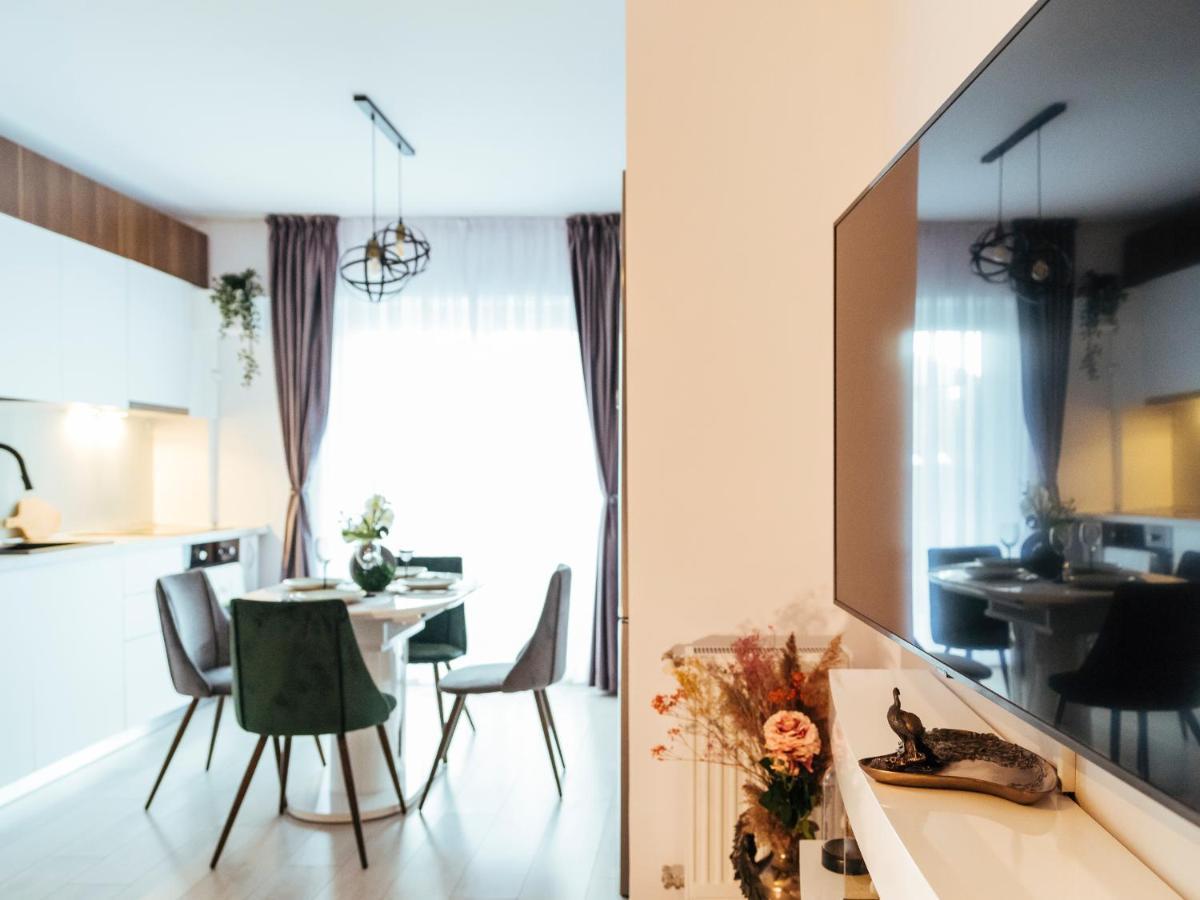 Cozy Special Pallady Apartament With Garden & Courtyard Bukares Bagian luar foto