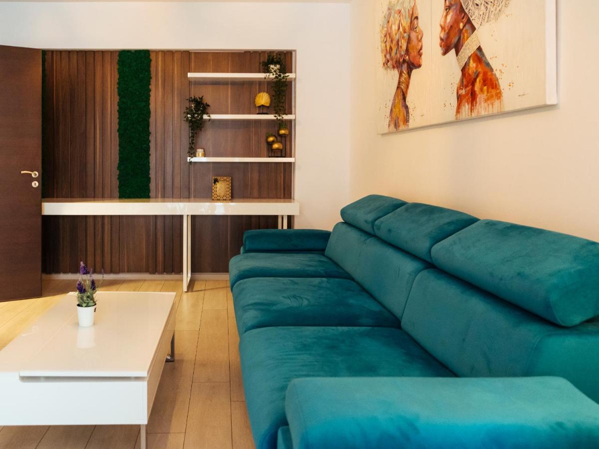 Cozy Special Pallady Apartament With Garden & Courtyard Bukares Bagian luar foto