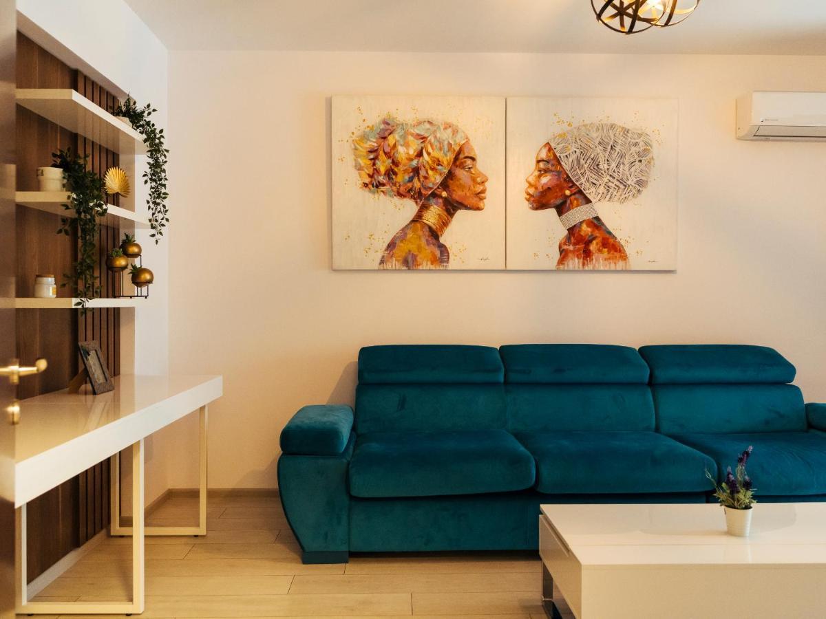 Cozy Special Pallady Apartament With Garden & Courtyard Bukares Bagian luar foto