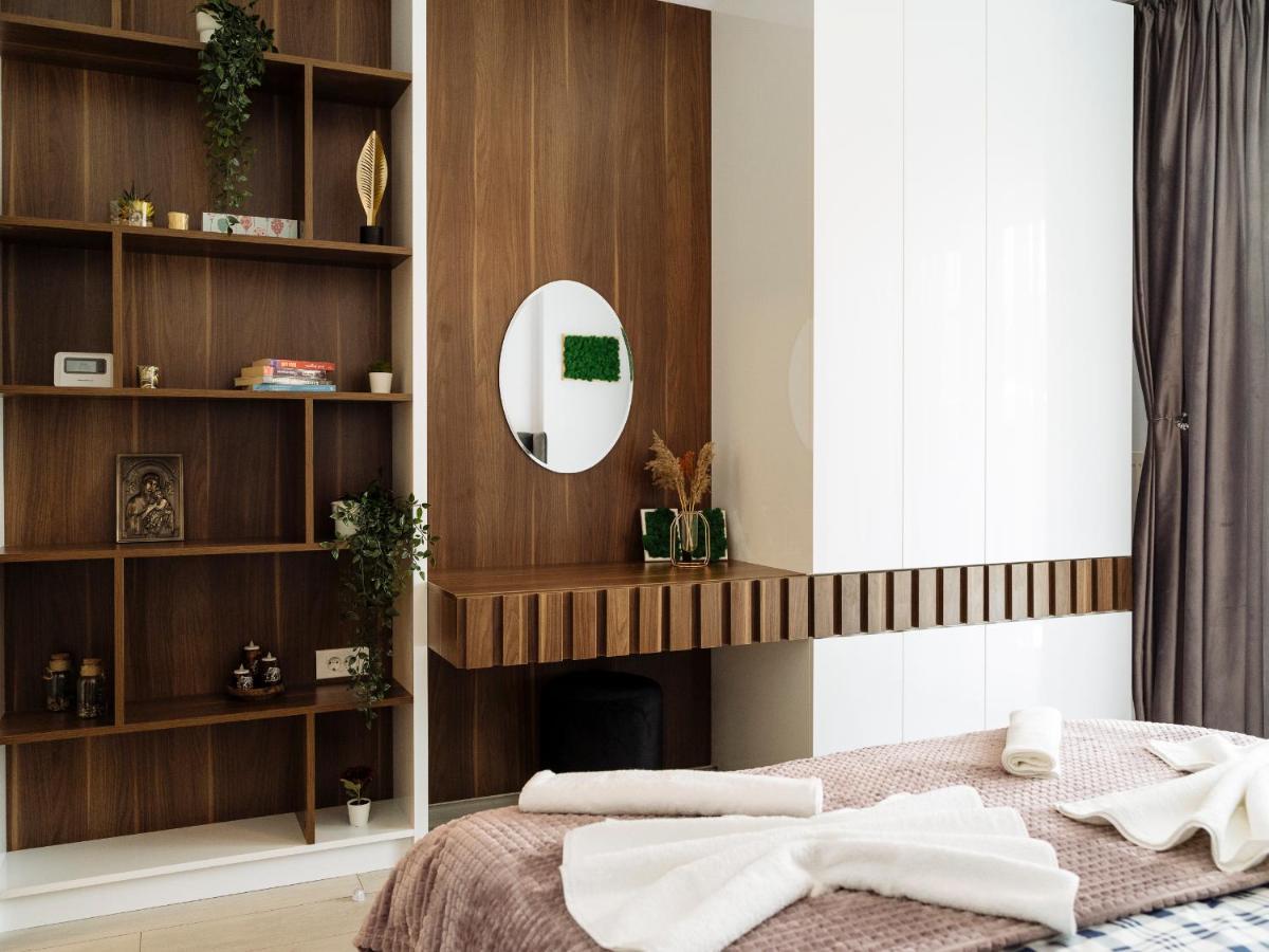 Cozy Special Pallady Apartament With Garden & Courtyard Bukares Bagian luar foto