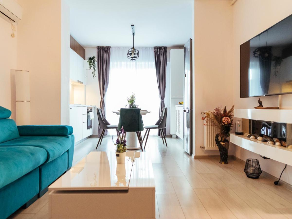 Cozy Special Pallady Apartament With Garden & Courtyard Bukares Bagian luar foto